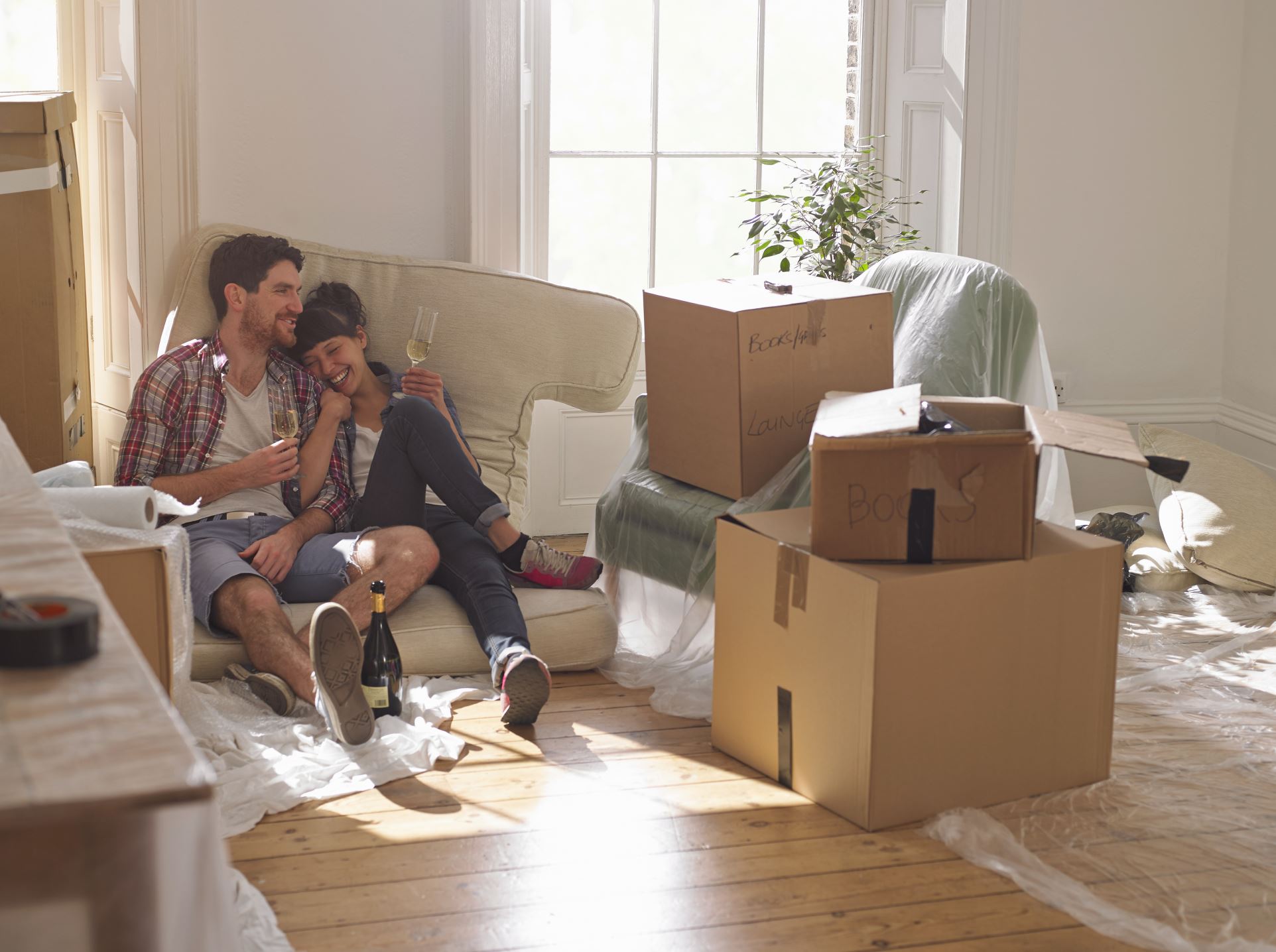 Moving With Decor: Tips For Settling Into A New Home Stylishly
