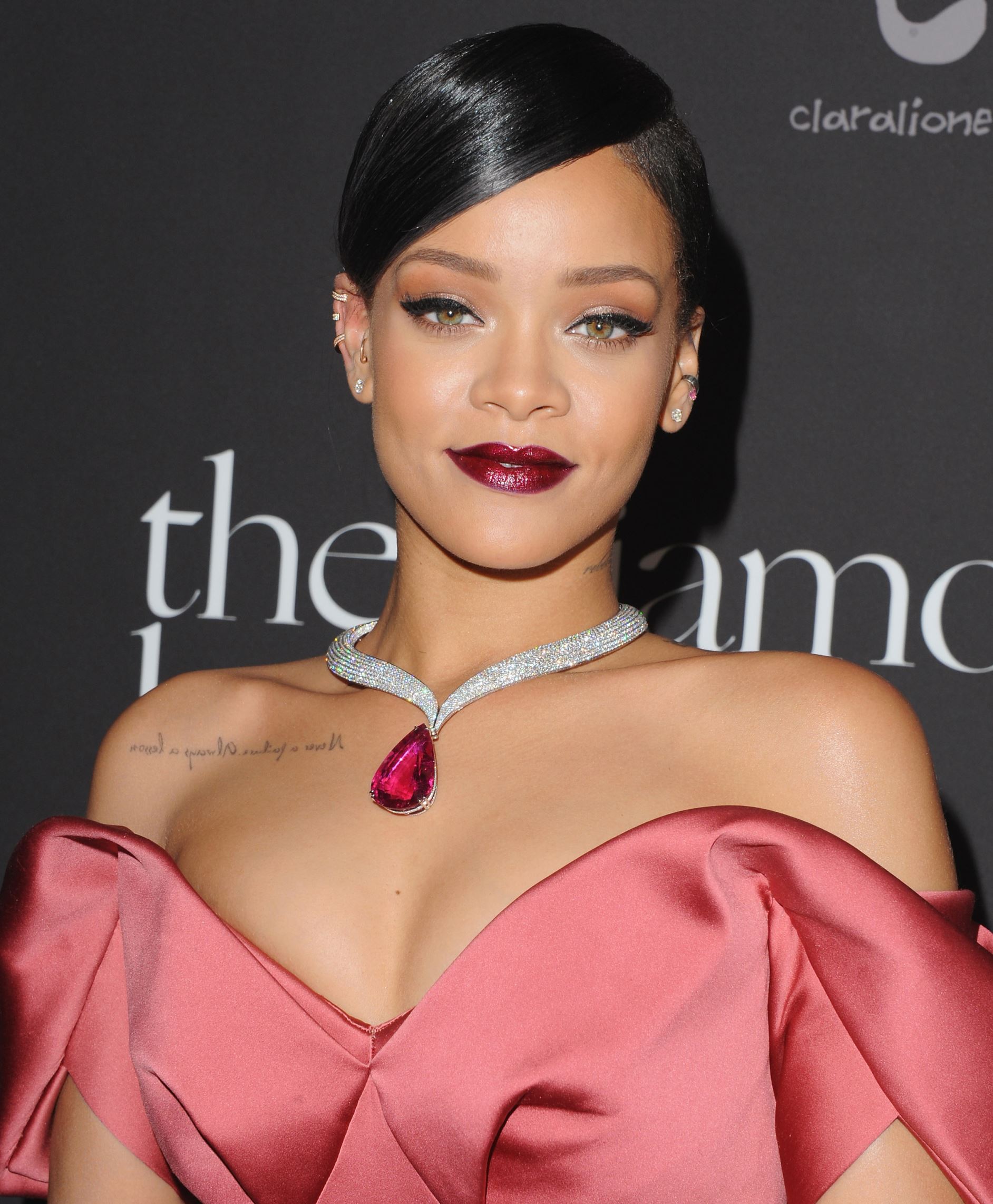 Rihanna's doppelganger looks