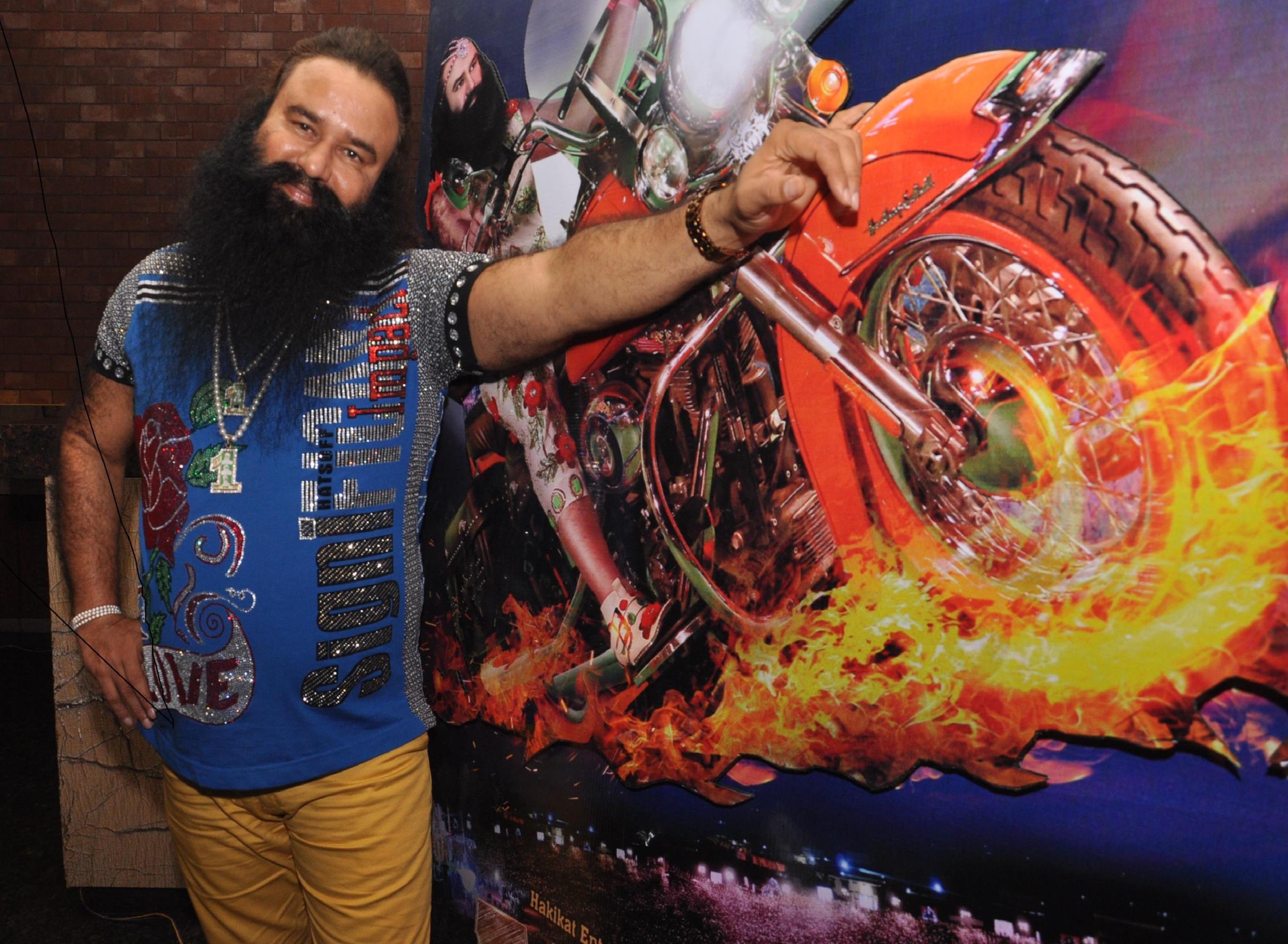 Foreign media Dera clashes
