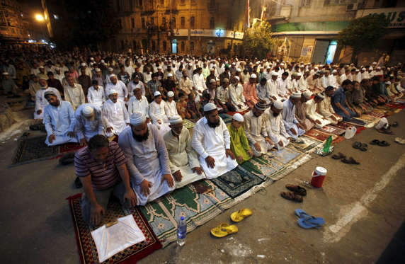 بالصور : تعرف على رمضان حول العالم AAbNDsn