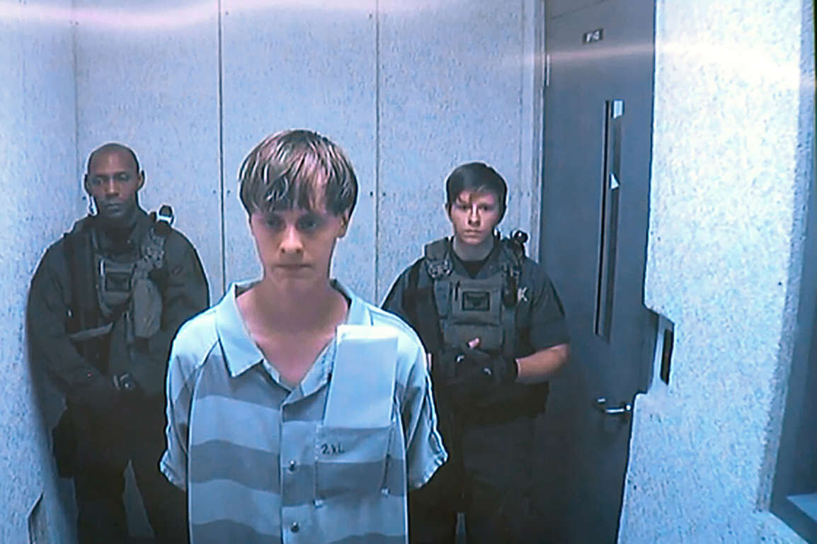 Nine People Killed in Charleston Church Shooting; Massacre Suspect Dylann Storm Roof Arrested AAbQRWN