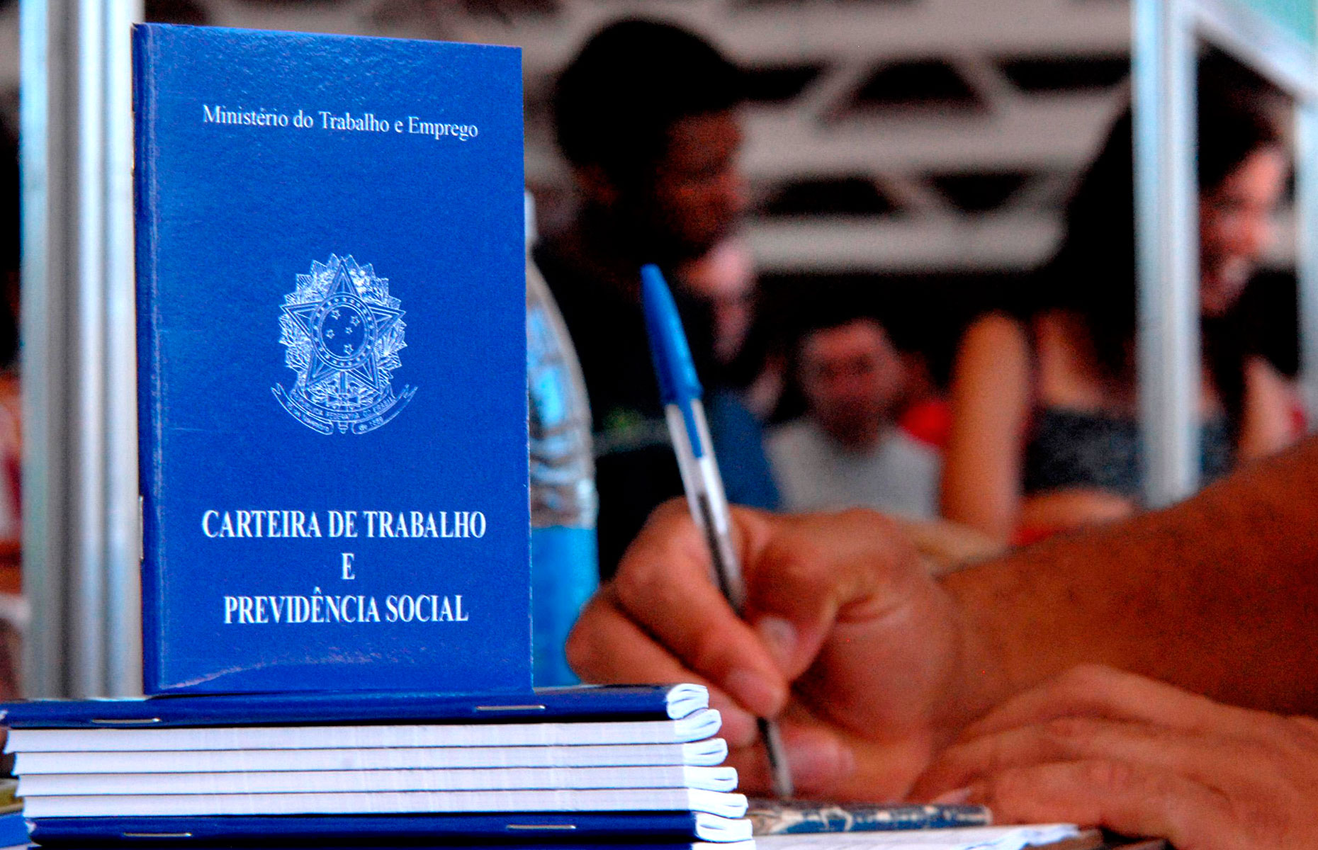 O resultado do último mês foi fundamentalmente impactado pelo fechamento de 60.989 postos na indústria de transformação.