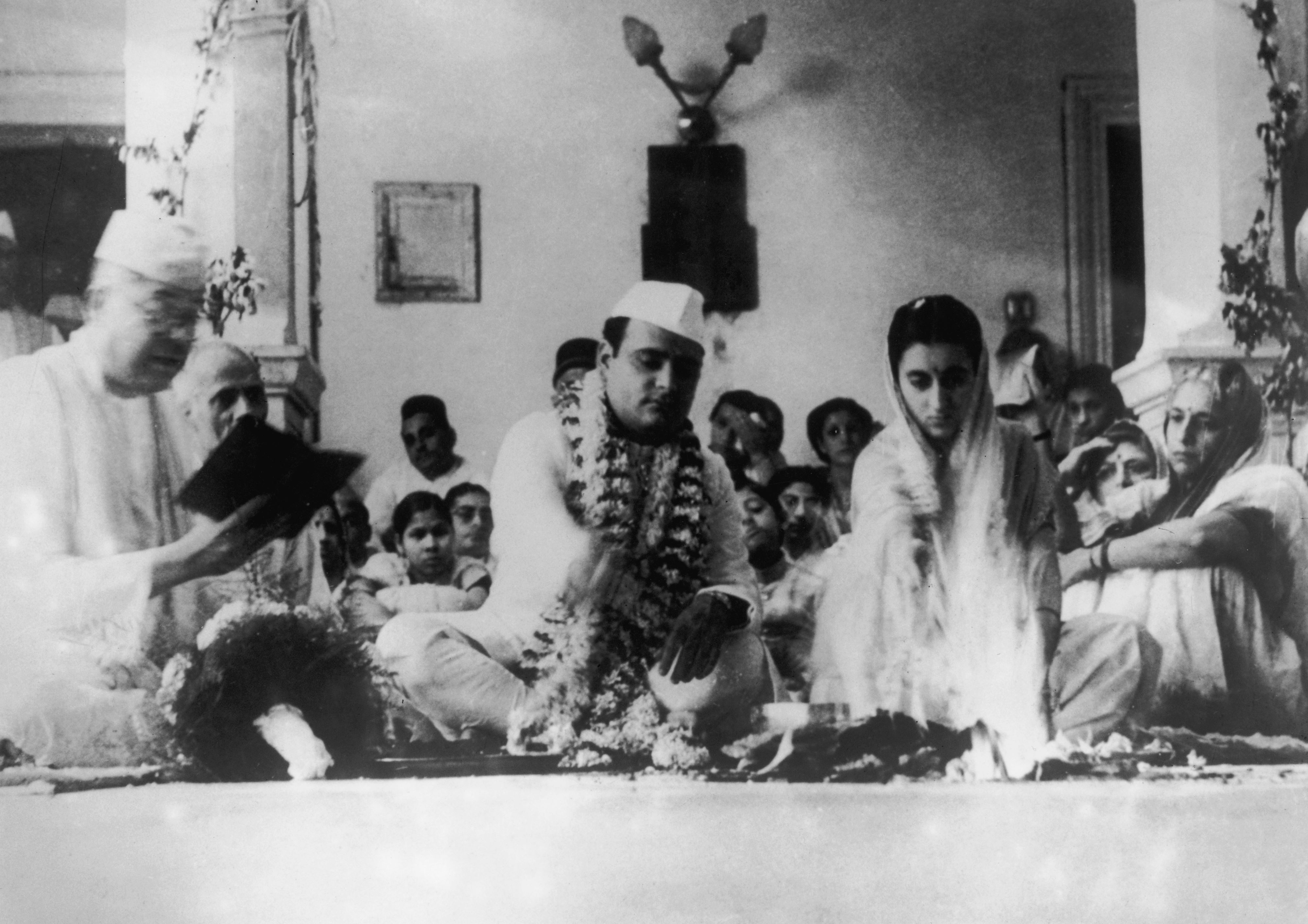 rare-photos-of-indira-gandhi-a-i-r-i-e-f-website