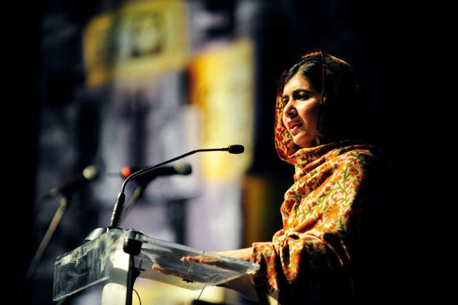epa03871726 Pakistani citizen Malala Yousafzai speaks after receiving her Amnesty International Ambassador of Conscience award during a ceremony in Dubllin, Ireland, 17 September 2013. Malala was attacked by Taliban on 09 October 2012 for advocating girls rights to education and wounded along with two schoolmates. EPA/ - photographed: September 17, 2013