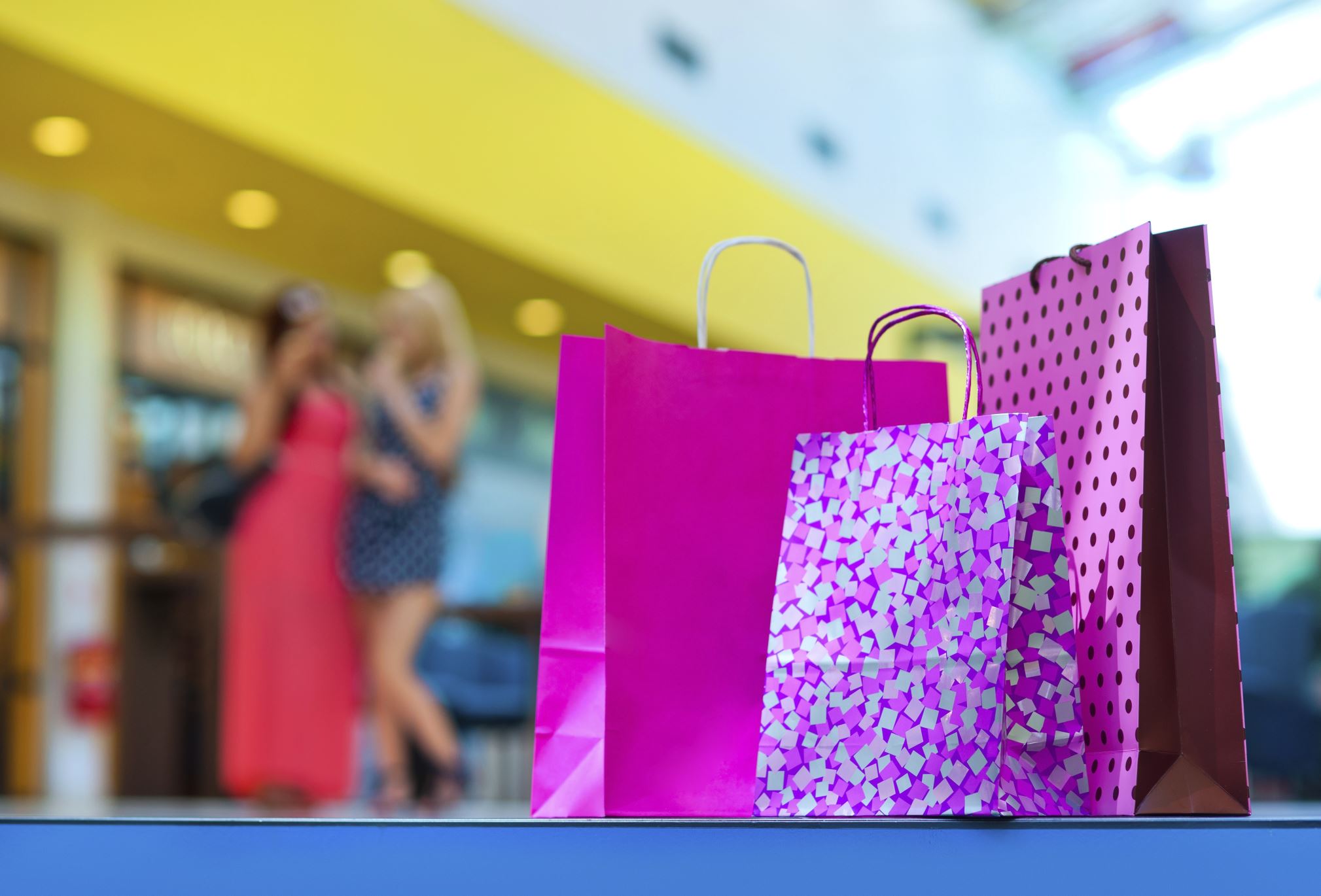 If you have a good eye and love to shop, why not play the role of a personal stylist to your sibling or cousin who isn’t quite fashion forward.