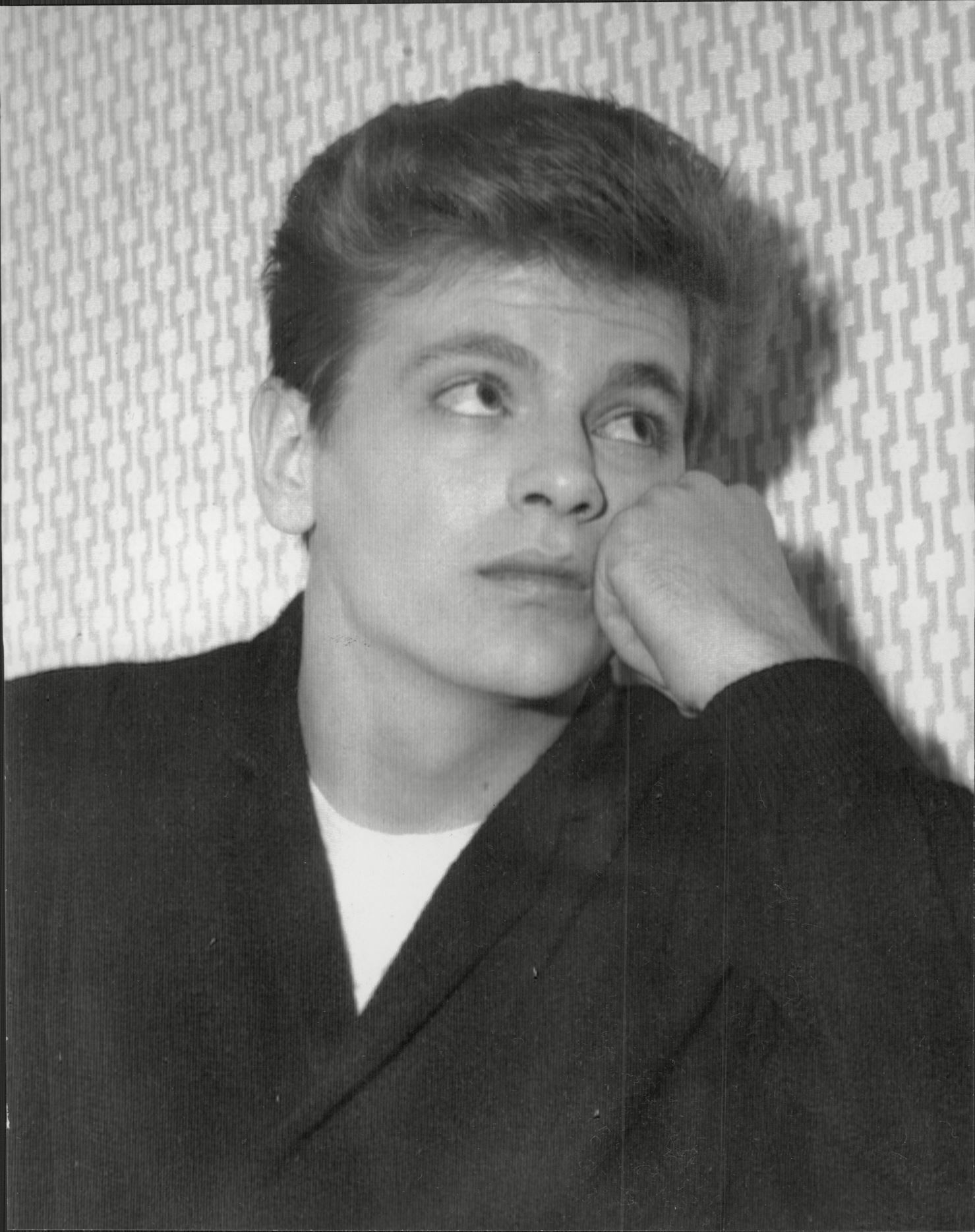 The American singer died of chronic lung disease at the age of 74.