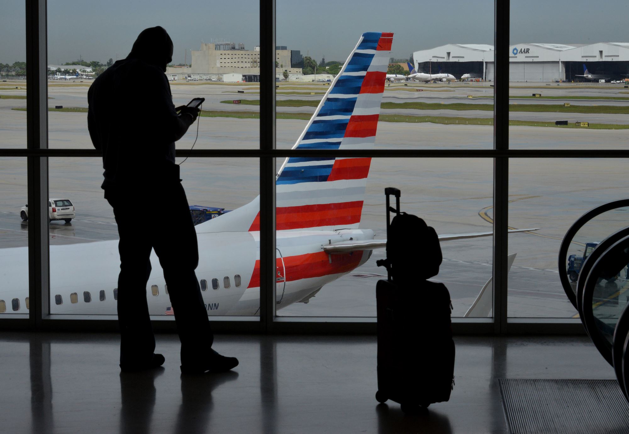 American Airlines plane veers Texas