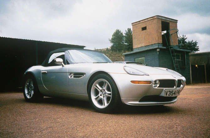 Movie: The World is Not Enough (1999)

Bond’s Z8 comes equipped with a titanium armour, a multitasking multi-tasking heads up display and six beverage cup holders.