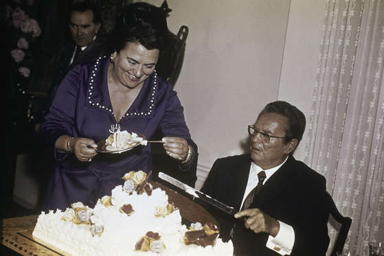 A perfect host, the former President of Yugoslavia Josep Broz Tito was known for his hospitality, though personally, his favourite meal consisted a slice of warm pig fat. However, it is believed that when he travelled on his Palace of Wheels (Tito’s Blue Train) his preferred choice of meal was turkey, pasta and gorgonzola.