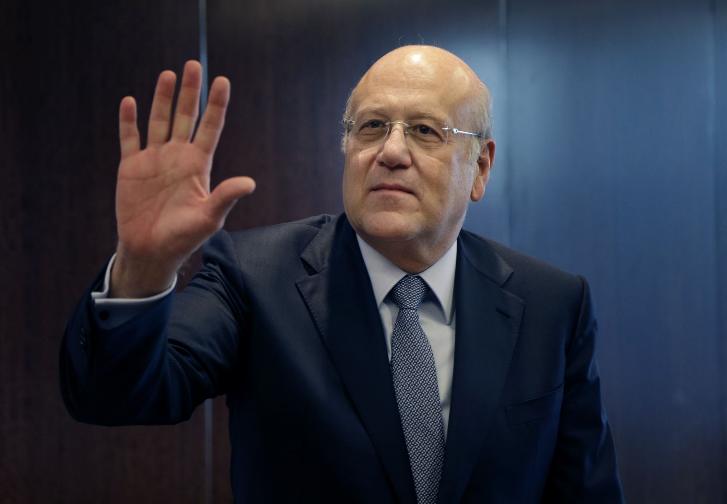 Net Worth: US $3.2 B </p>
<p>Source: Telecom