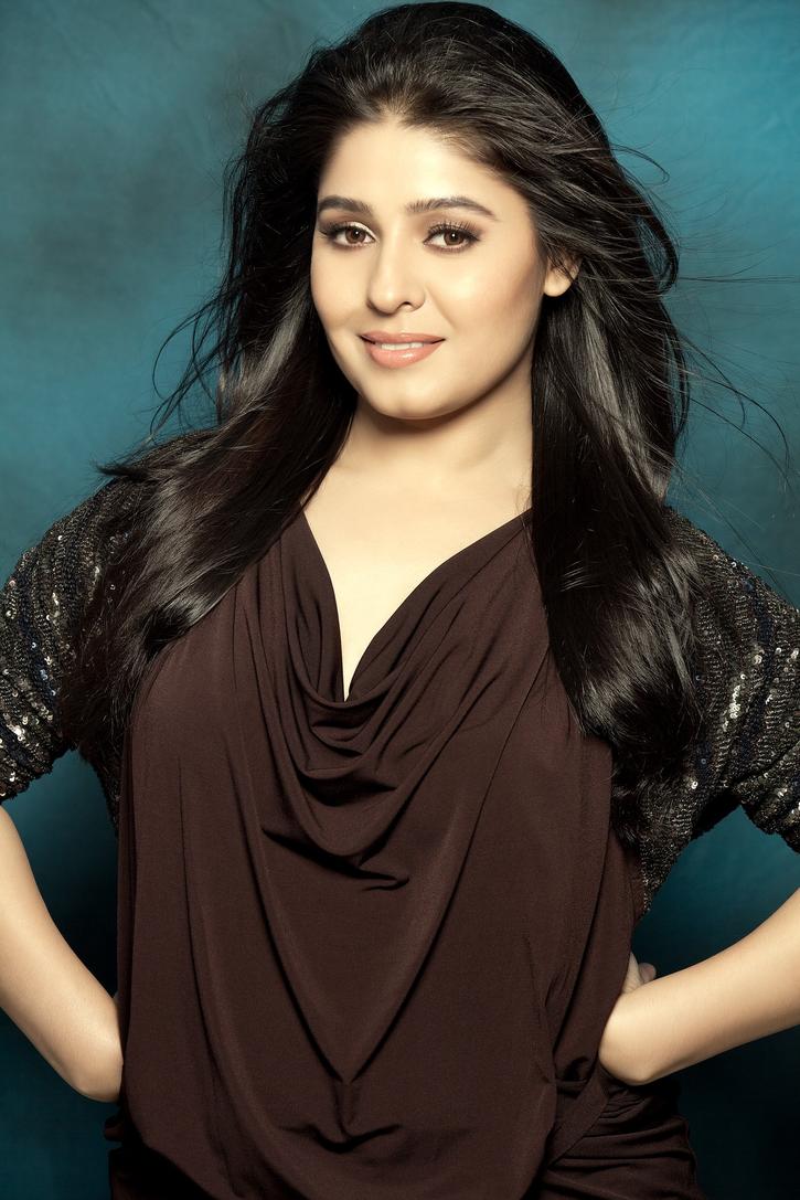 Sunidhi Chauhan's father reveals interesting
