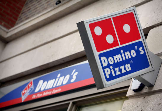The three dots on Domino’s logo actually represented the first three Domino’s branches ever opened. The original plan was to add a dot each time a new restaurant would open.