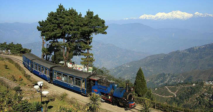 The Darjeeling Himalayan Railway (New Jalpaiguri – Darjeeling)