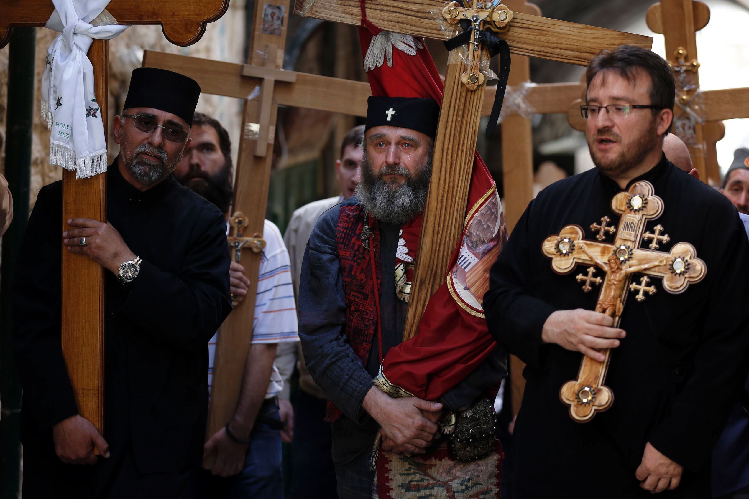 Διαφάνεια 5 από 10: It should come as no surprise to learn that hundreds of thousands of pilgrims flock to Jerusalem over the Easter period, and there are commemorative processions and services taking place throughout the Holy Week. But the visual highlight is arguably Palm Sunday (on March 29 in 2015), celebrating Jesus’ arrival into Jerusalem. After mass at the Church of the Holy Sepulchre, a colour-drenched procession descends the Mount of Olives and heads into the Old City.