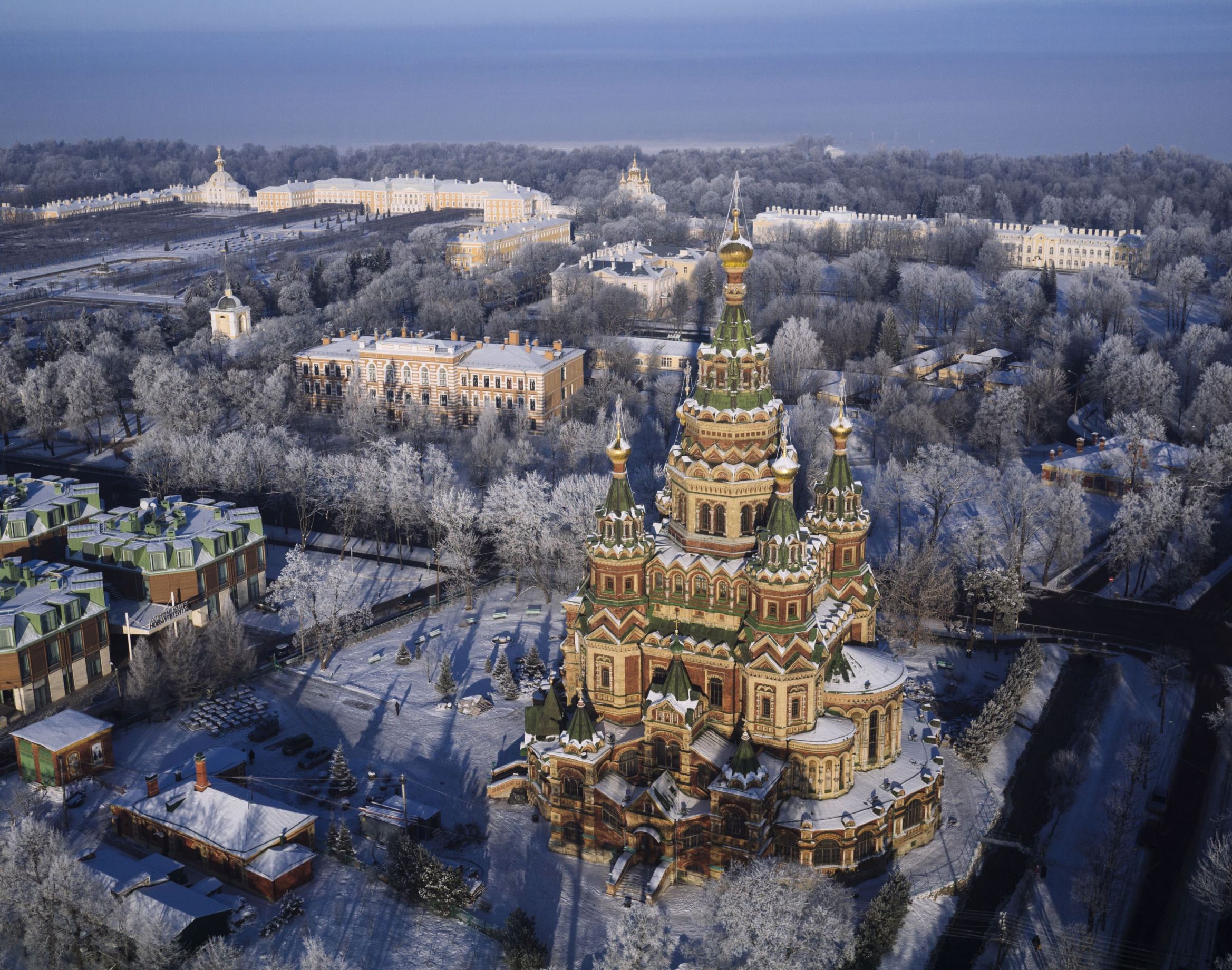 Ð¡Ð»Ð°Ð¹Ð´ 21 Ð¸Ð· 24: Aerial views of Autumn in St Petersburg, Russia - Jan 2014; Saints Peter & Paul Cathedral
