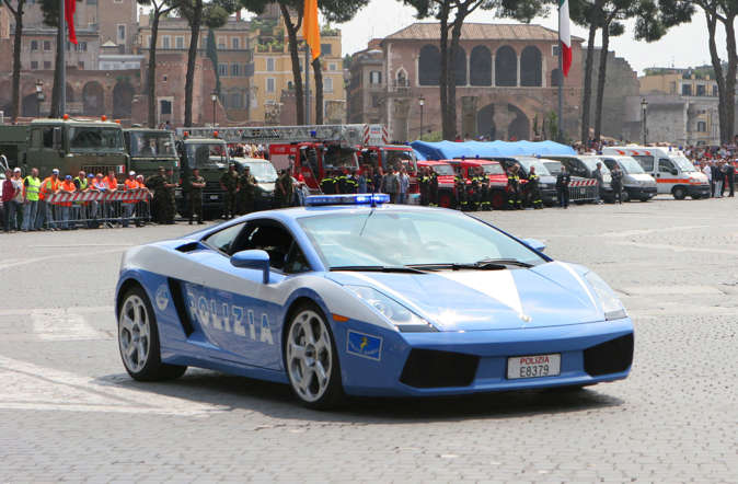 Lamborghini of the Italian police - REPUBLIC DAY, ROME, ITALY - 02 JUN 2005